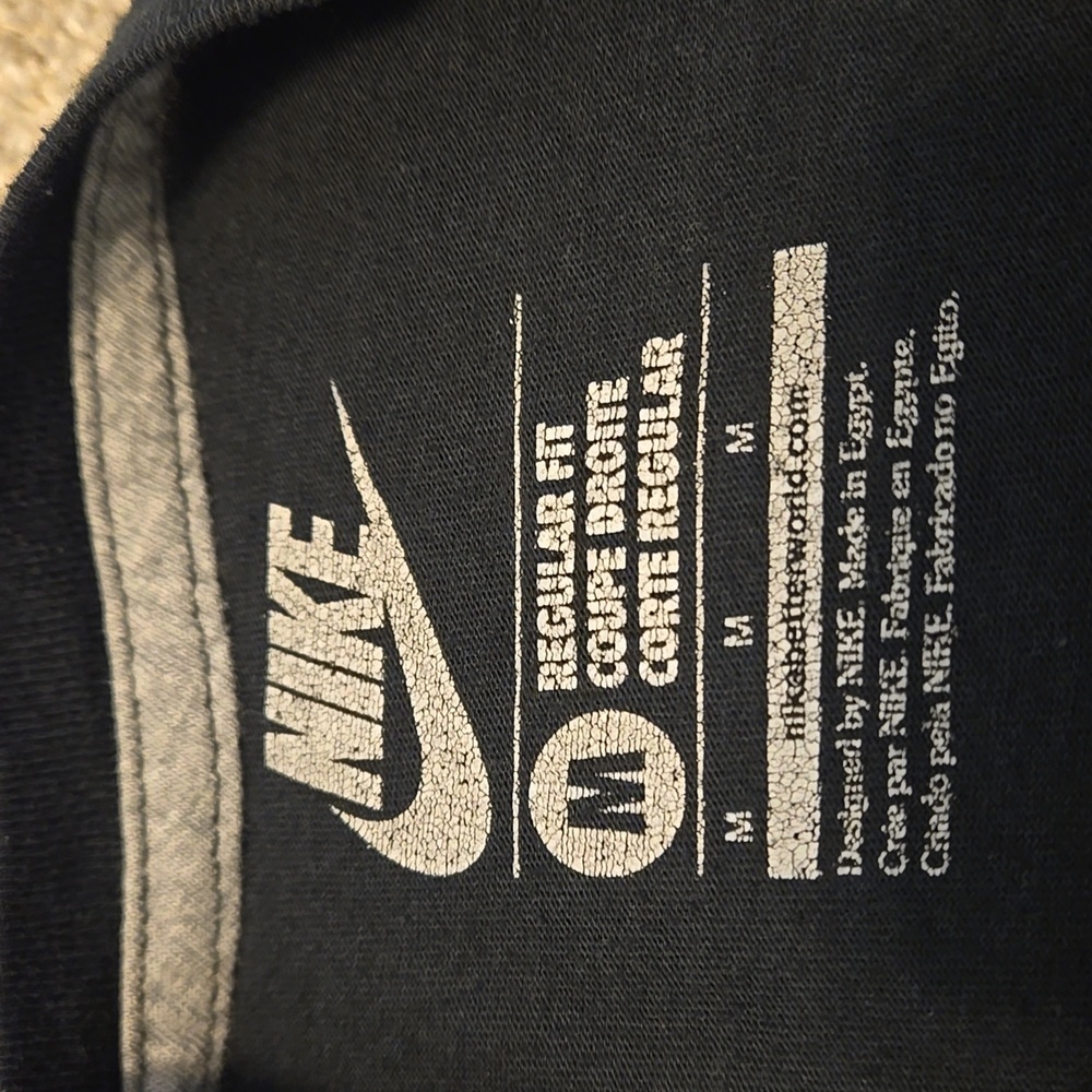 Boy's Medium Nike T Shirt Black and Blue - Picture 3 of 3